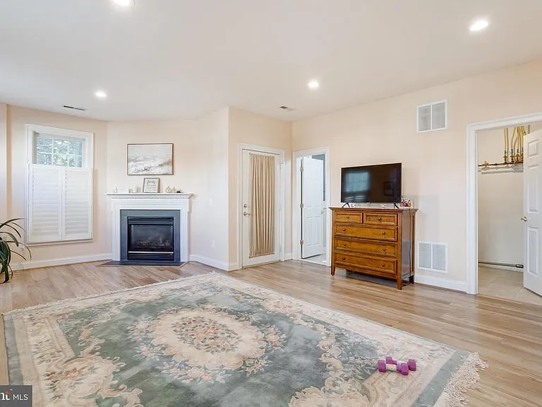 8320 Dockray Ct — Photo 30