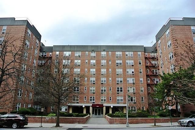 1st image of 2 Sadore Ln APT 4G