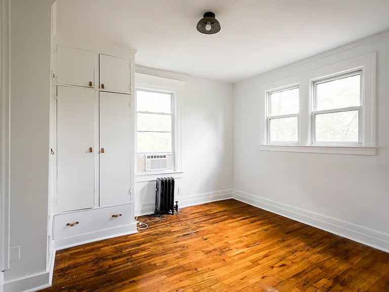 364 W Grand Blvd #1 — Photo 13
