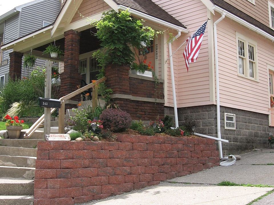 1st image of 343 Sunset Ave NW