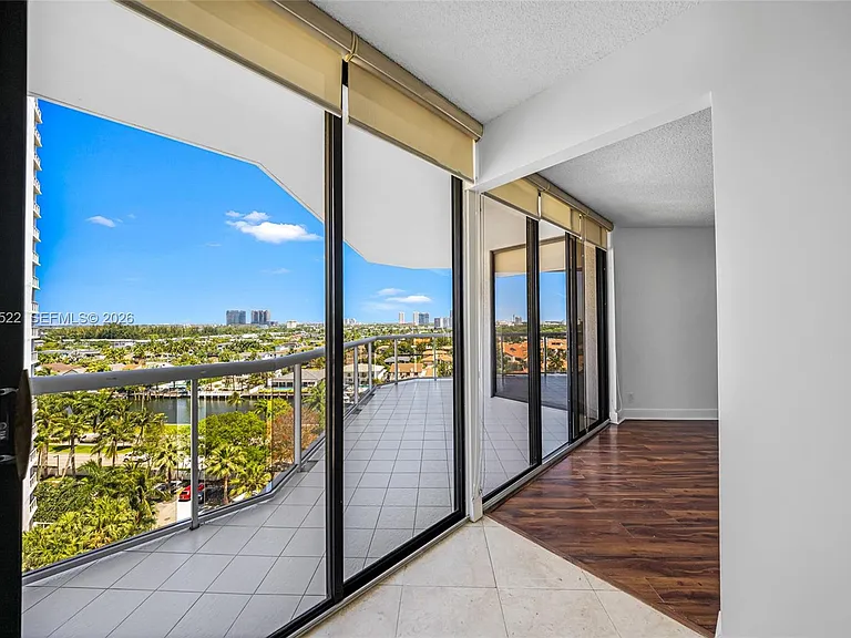 3610 Yacht Club Dr #1016 — Photo 23