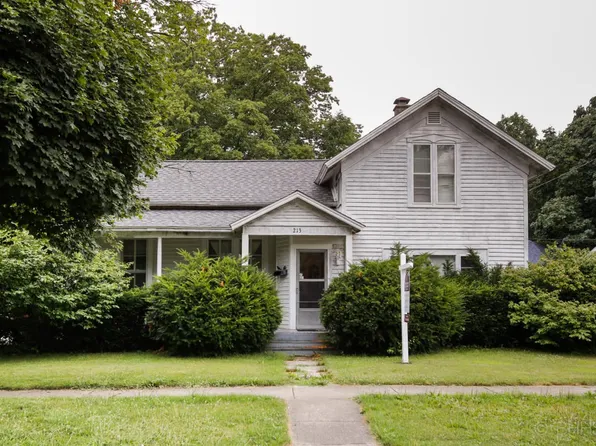 213 N Maple St, Sturgis, MI 49091