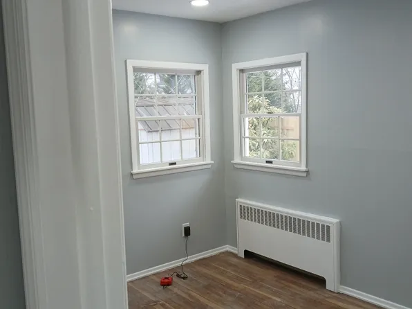(undisclosed Address), Huntington Station, NY 11746