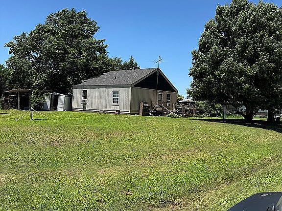 5th image of 400 S Bonita St