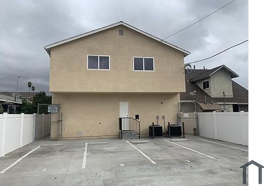 4th image of 708 W Gage Ave