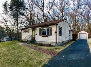 76 Crestmont St, Springfield, MA 01108