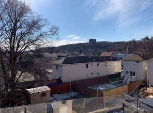 12 Mickardan Ct, Staten Island, NY 10304