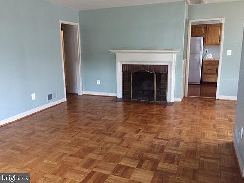 2nd image of 5041 5th St N