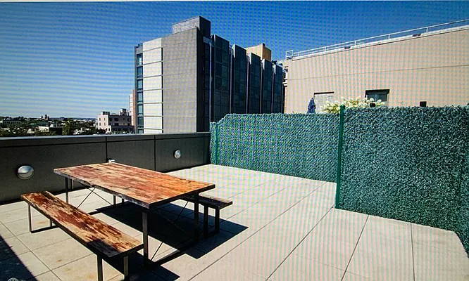 Rented by Compass | media 21