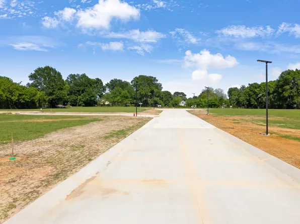 206 E Teal Dr, Troup, TX 75789