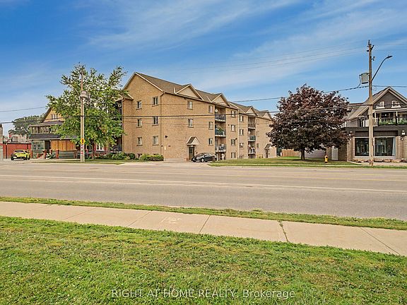 3rd image of 1522 King St E #403