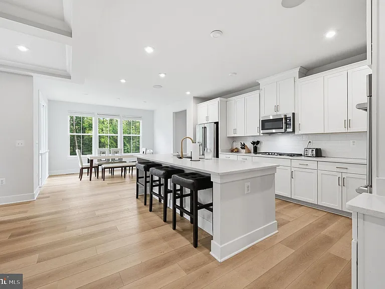 18106 Marsh Pine Rd — Photo 4