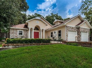 226 S Riverhills Dr, Temple Terrace, FL 33617