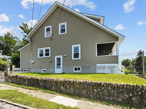 3rd image of 148 Gidney Ave