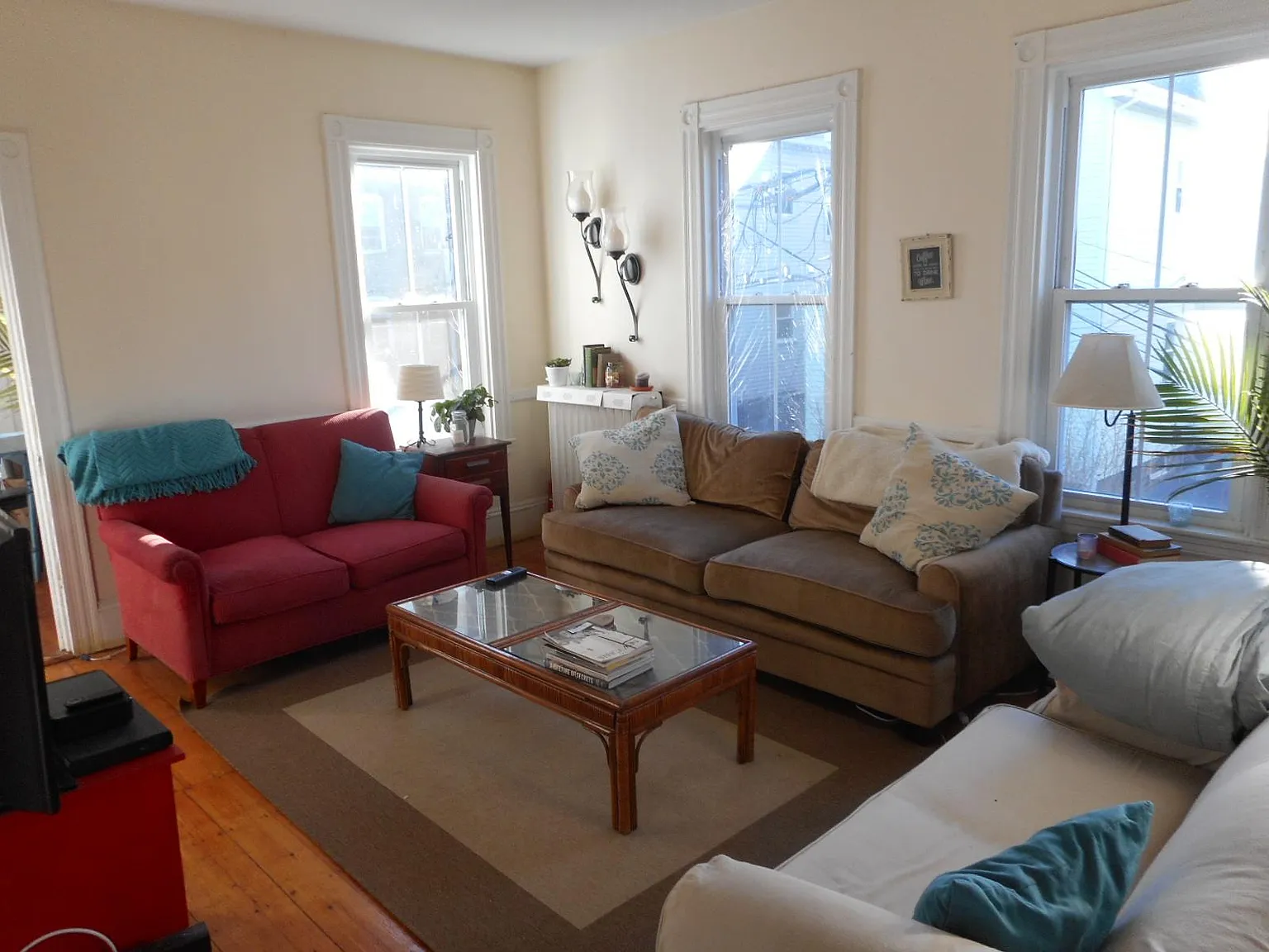 4 bed, 1600 sqft, $1,025 — Photo 3