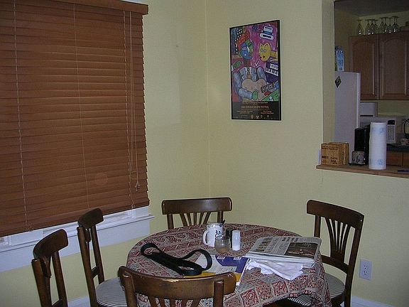 4th image of 713 New Jersey St
