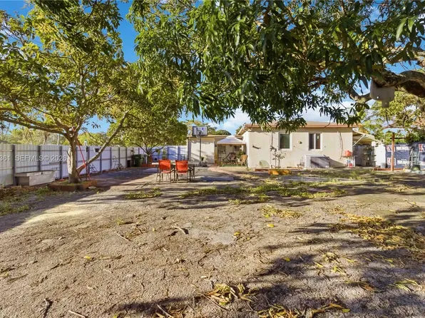 380 NW 133rd St, North Miami, FL 33168