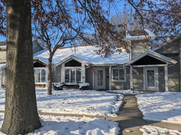 225 Clinton St, Lowell, IN 46356