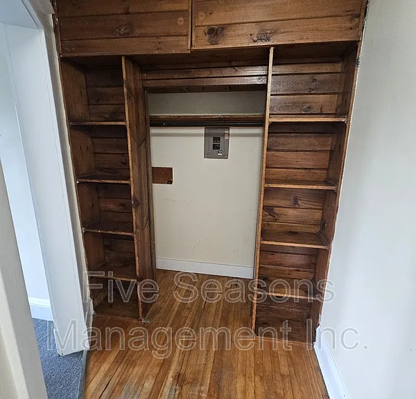 10 Lafayette Pl #8 — Photo 3