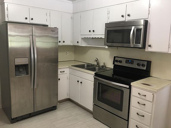 3rd image of 5318 Nelms Ln
