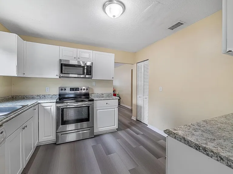 516 Nathan Hale Rd #1 — Photo 17