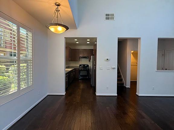 3rd image of 808 Platinum Ln