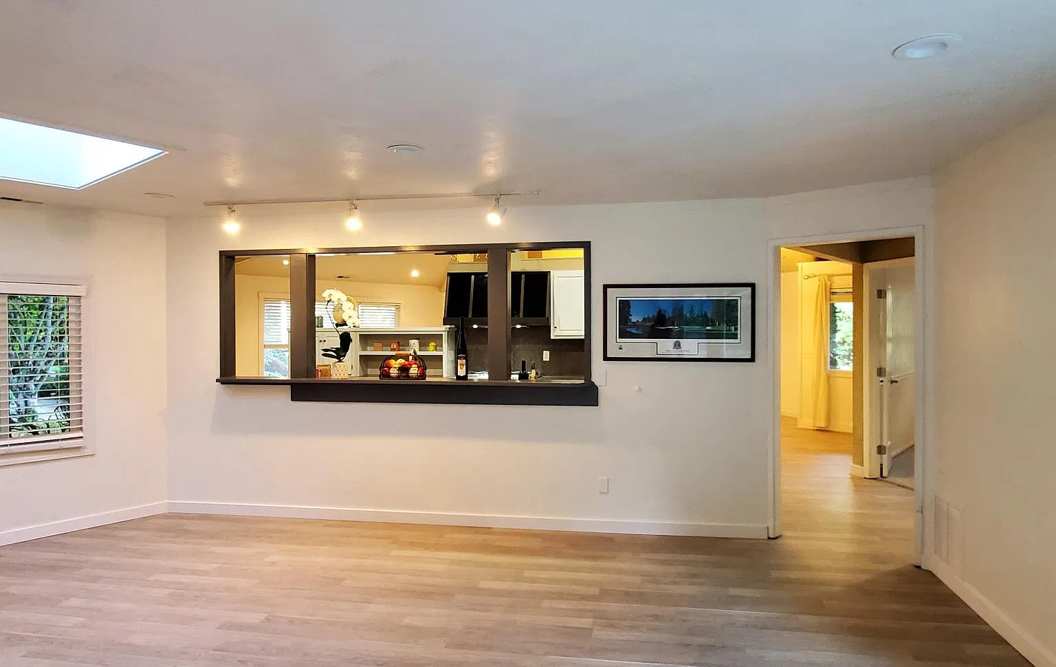 3 bed, 2200 sqft, $3,850 — Photo 4