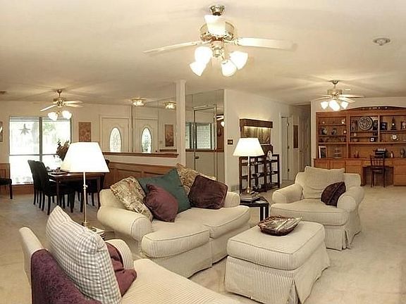 2nd image of 1009 Oakwood Dr
