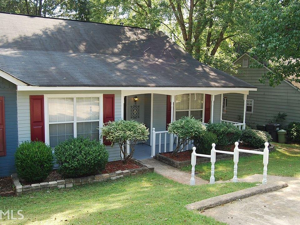 1st image of 703 Farmdale Way NE