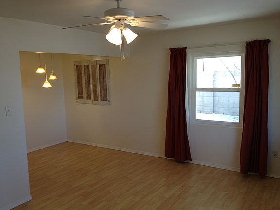 2nd image of 1806 Palomas Dr NE