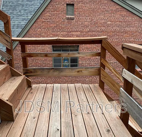 1260 Vine St #4 — Photo 23