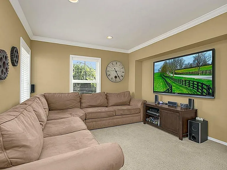 24011 SE 11th Pl — Photo 22