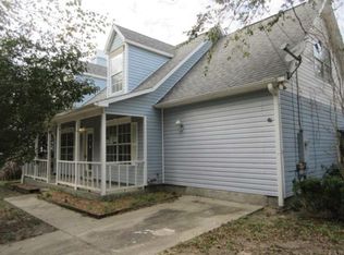 300 Robinhood Ln, Pensacola, FL 32526