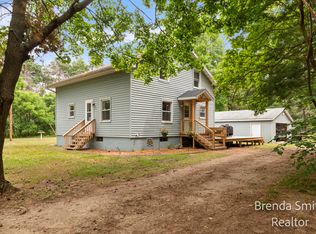 11978 Long Lake Dr NW, Sparta, MI 49345