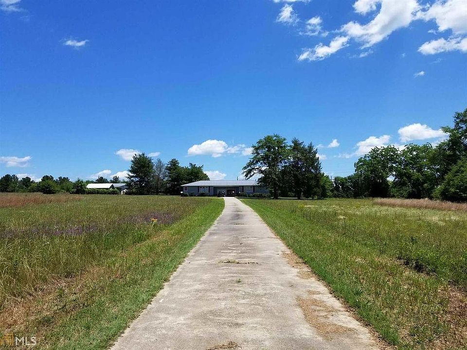 2nd image of 108 Harberson Walker Rd #A