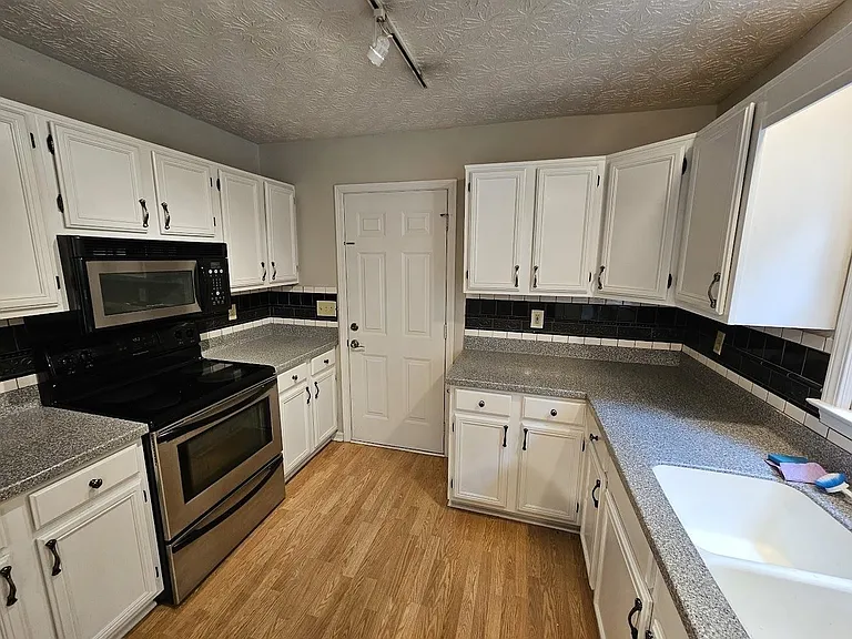 700 Cirrus Ct — Photo 7