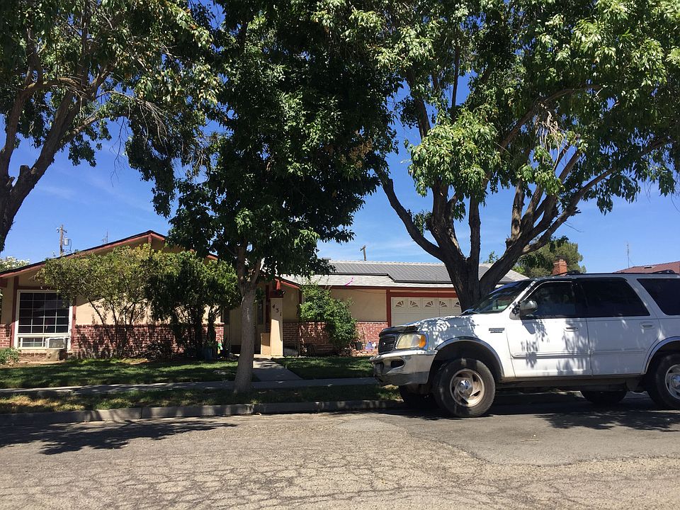 2nd image of 431 Quince St