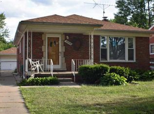 20008 Country Club Dr, Harper Woods, MI 48225