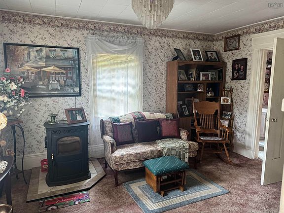 5th image of 1139 Old Westfield Rd