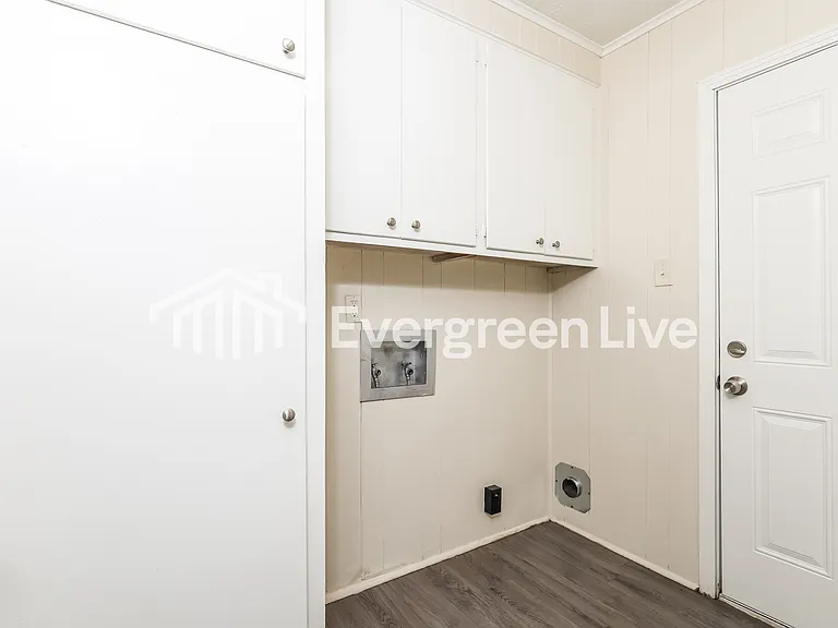 2839 Teasley Dr — Photo 8
