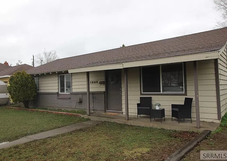 1555 Ponderosa Dr