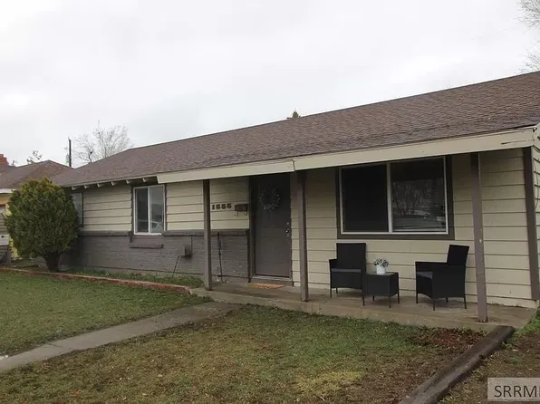 1555 Ponderosa Dr, Idaho Falls, ID 83404