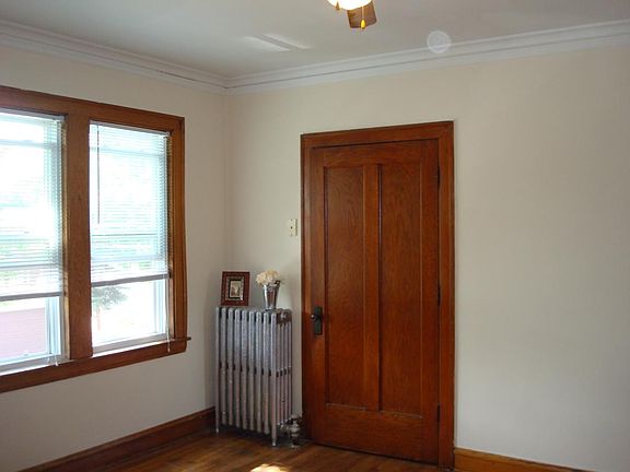 3rd image of 3243 N Lockwood Ave #2