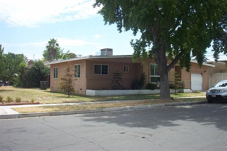 1st image of 3244 N Teilman Ave