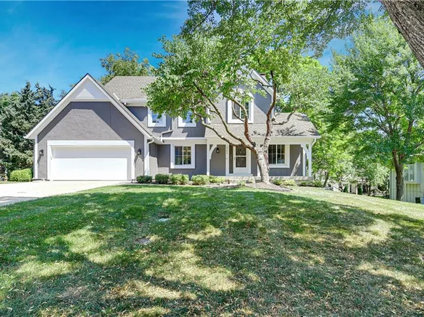 3204 W 121st Ter, Leawood, KS 66209