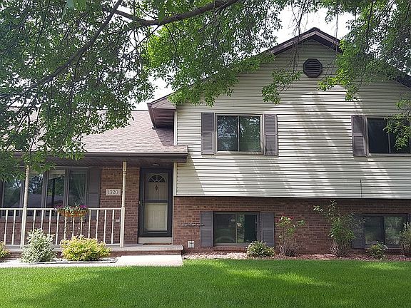 2nd image of 1320 Orchard Ct