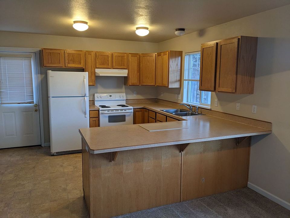 63357 Britta St APT 2, Bend, OR 97703 Zillow