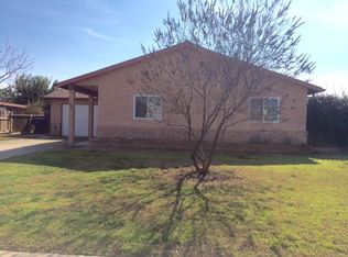 801 W Cinnamon Dr, Lemoore, CA 93245