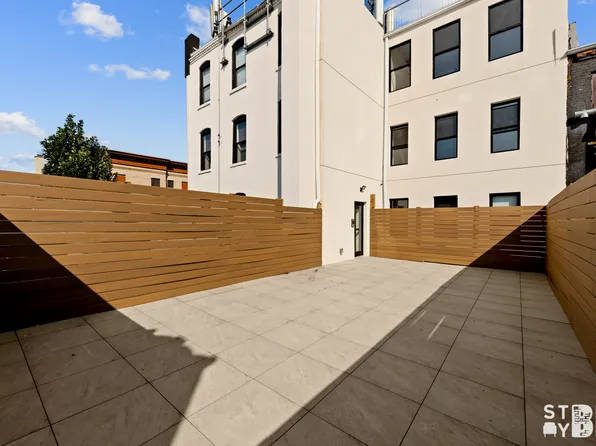 5102 Fifth Avenue image 8 of 9