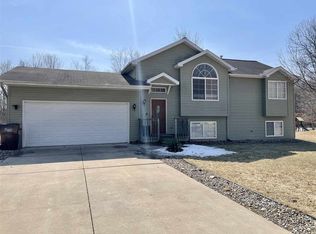 7953 Village Green Rd, Parma, MI 49269